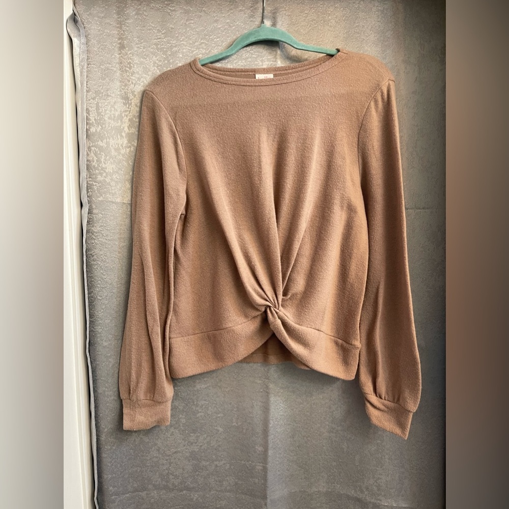 Women’s size L long sleeve dress shirt